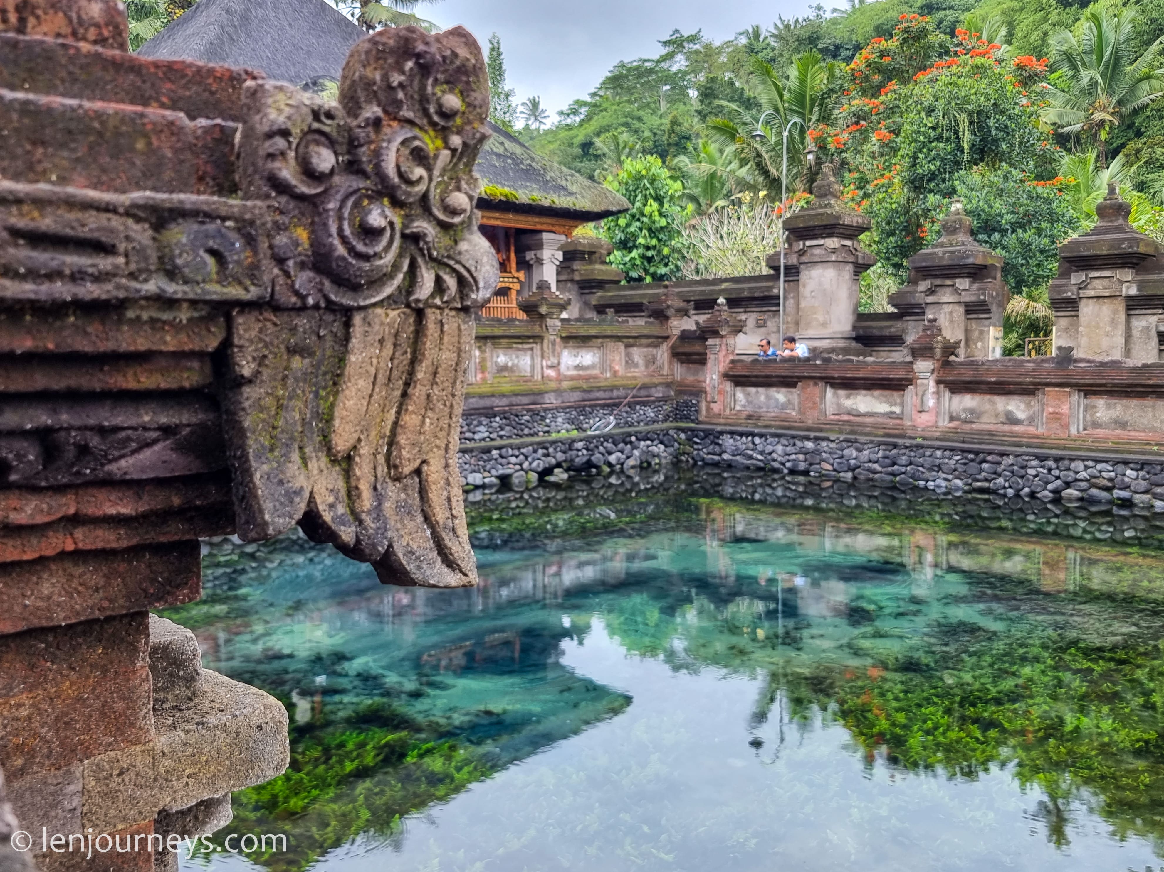 Holy spring at Pura Tirta Empul
