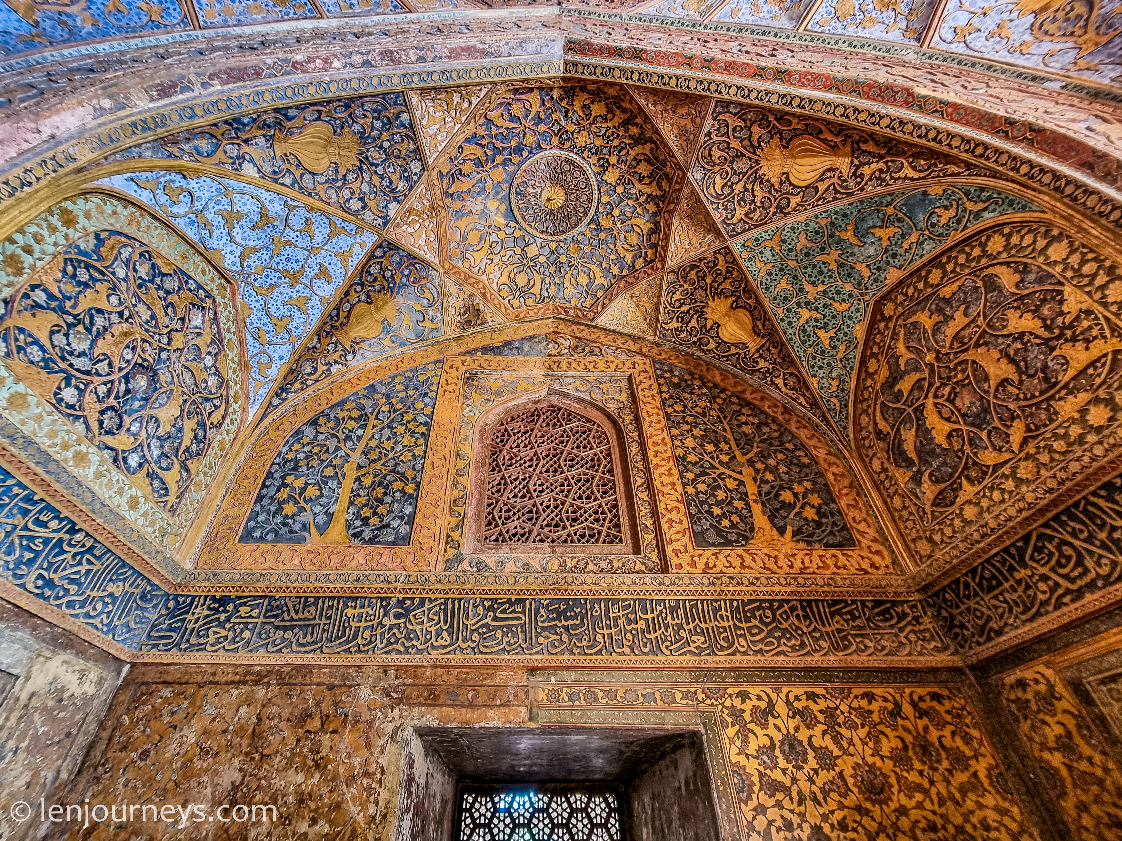 Sophisticated decoration of Akbar's Tomb