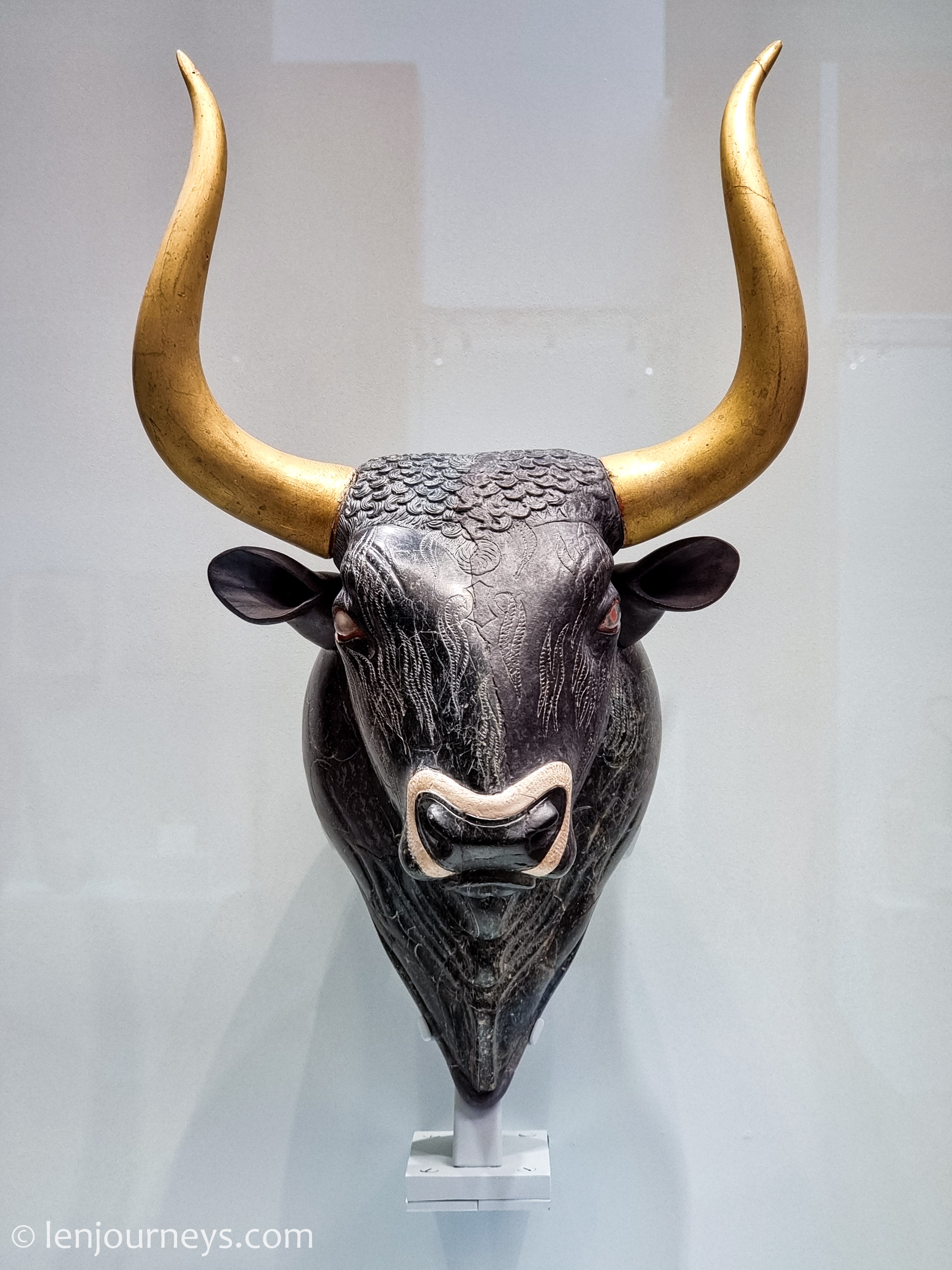 Front view of the Bull’s Head Rhyton