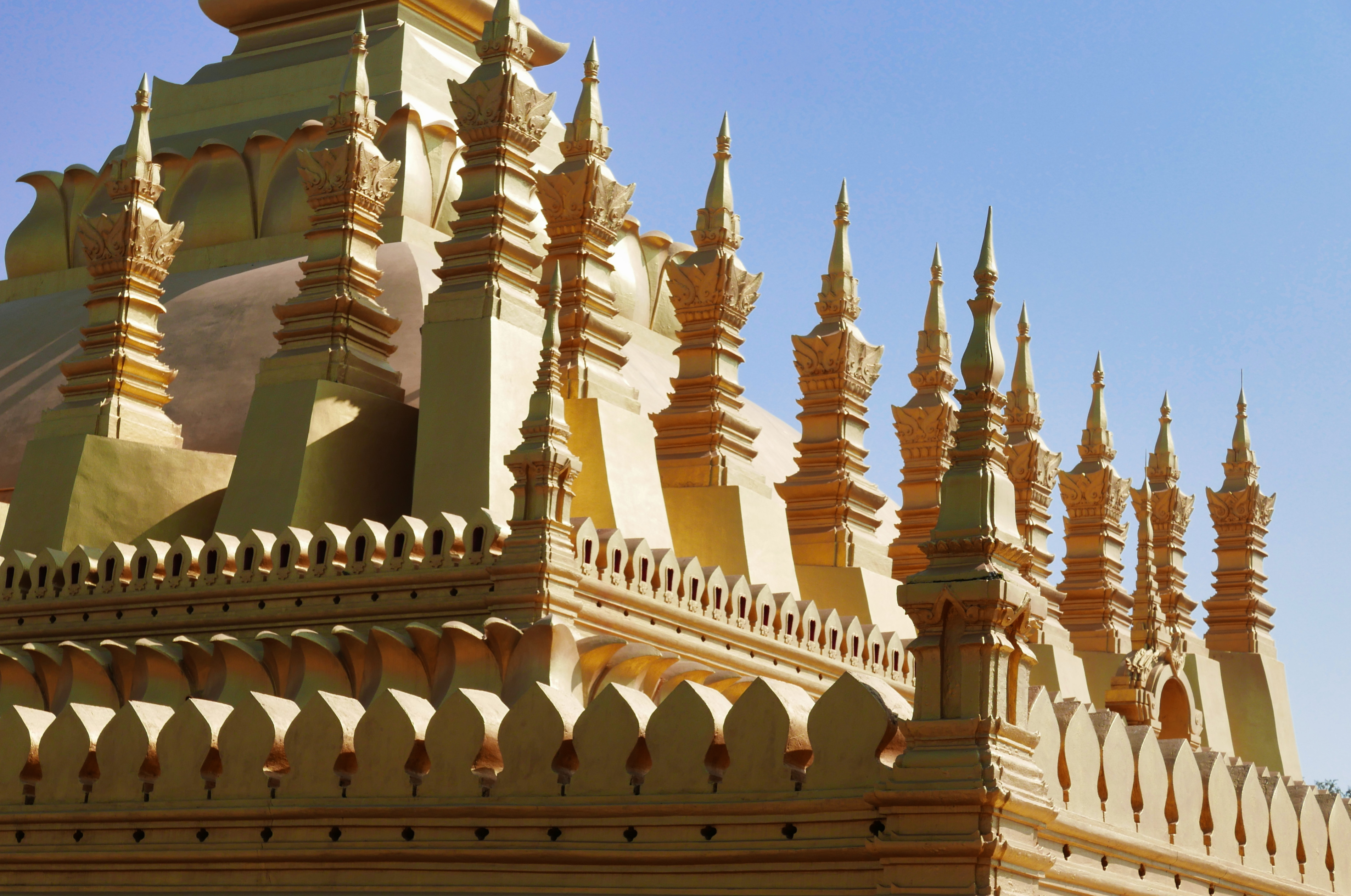 The mini stupas at Pha That Luang